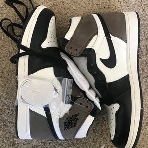 Jordan 1 mocha